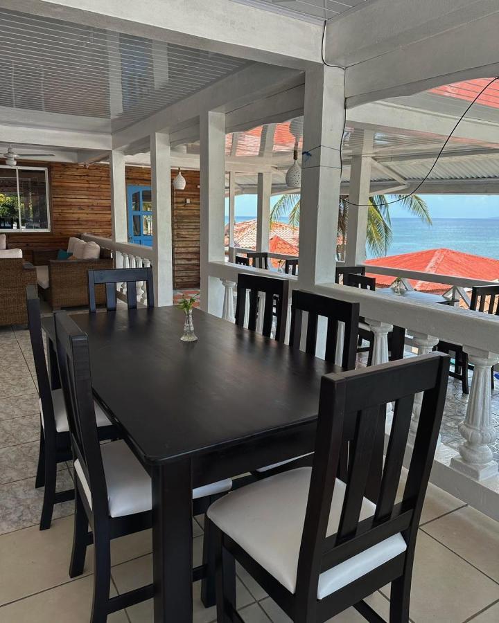 Los Delfines Hotel & Dive Center Little Corn Island Exterior photo